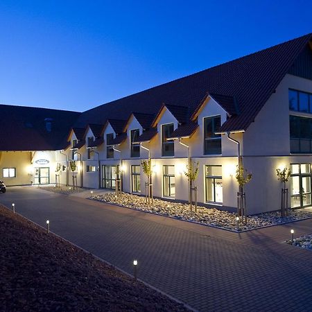 Apartments Golfpark Schlossgut Sickendorf Lauterbach エクステリア 写真