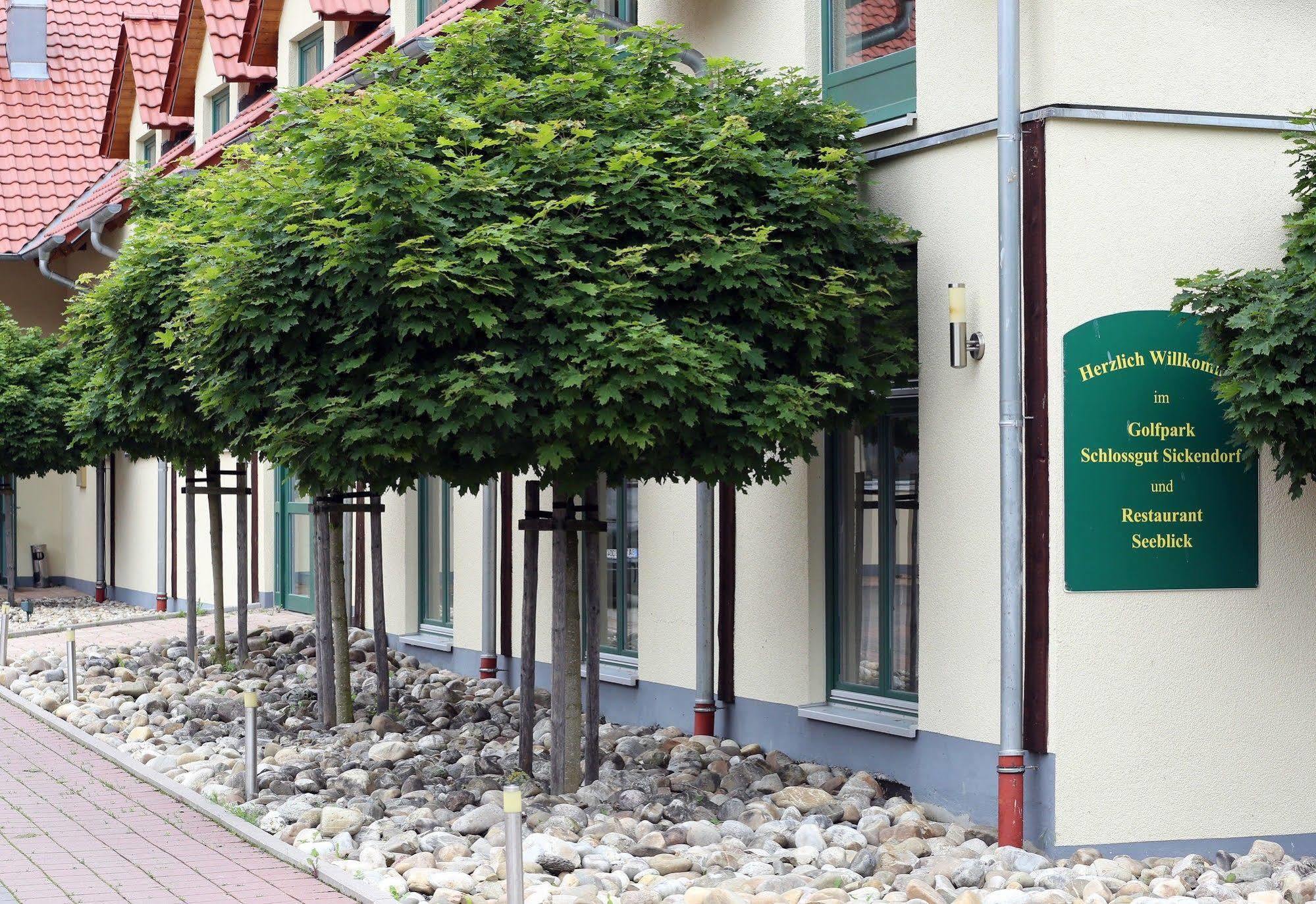 Apartments Golfpark Schlossgut Sickendorf Lauterbach エクステリア 写真