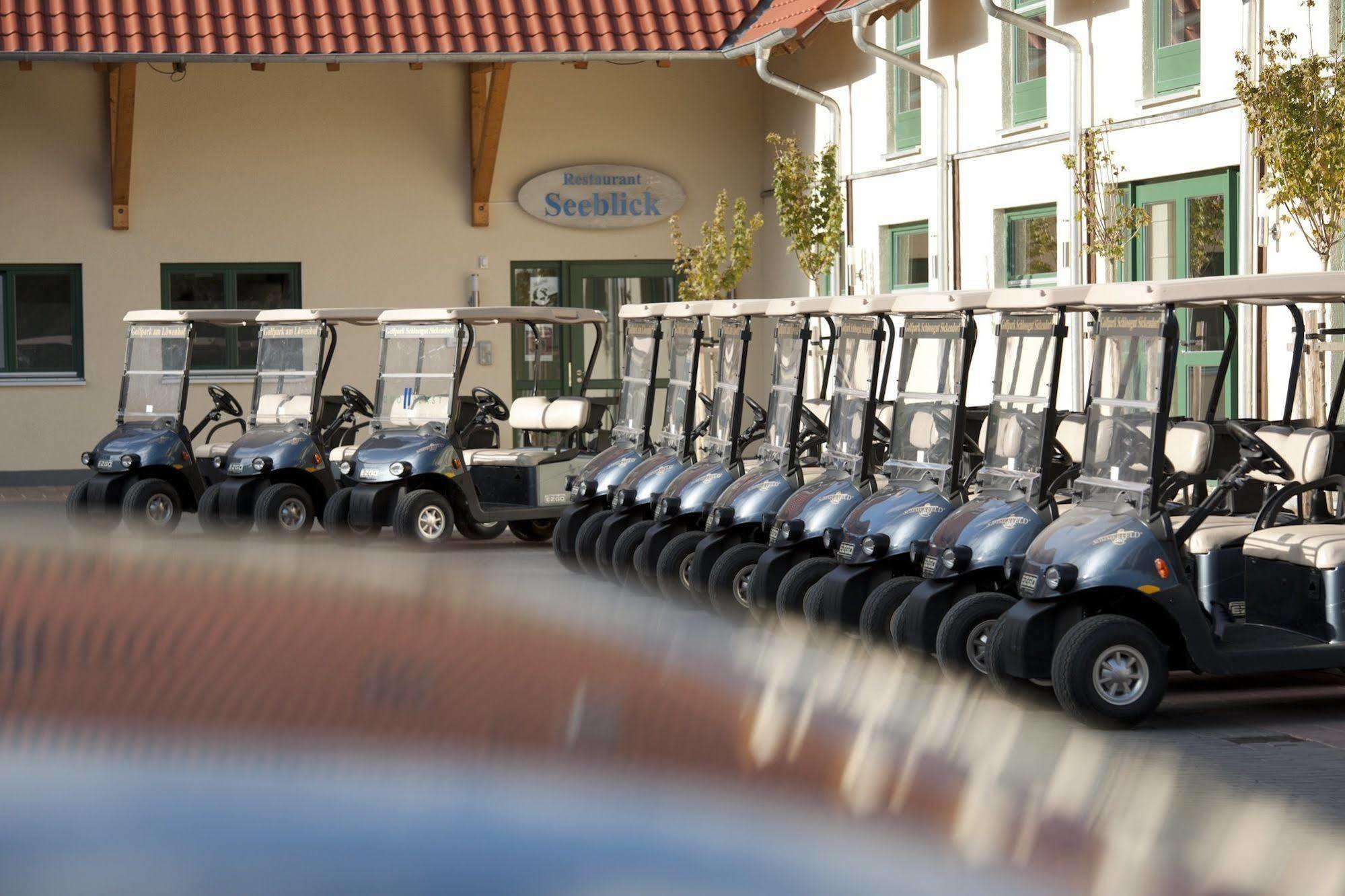 Apartments Golfpark Schlossgut Sickendorf Lauterbach エクステリア 写真