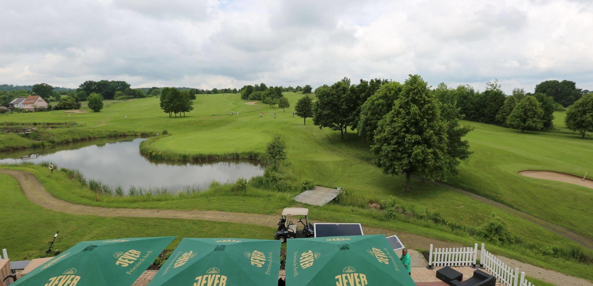 Apartments Golfpark Schlossgut Sickendorf Lauterbach エクステリア 写真