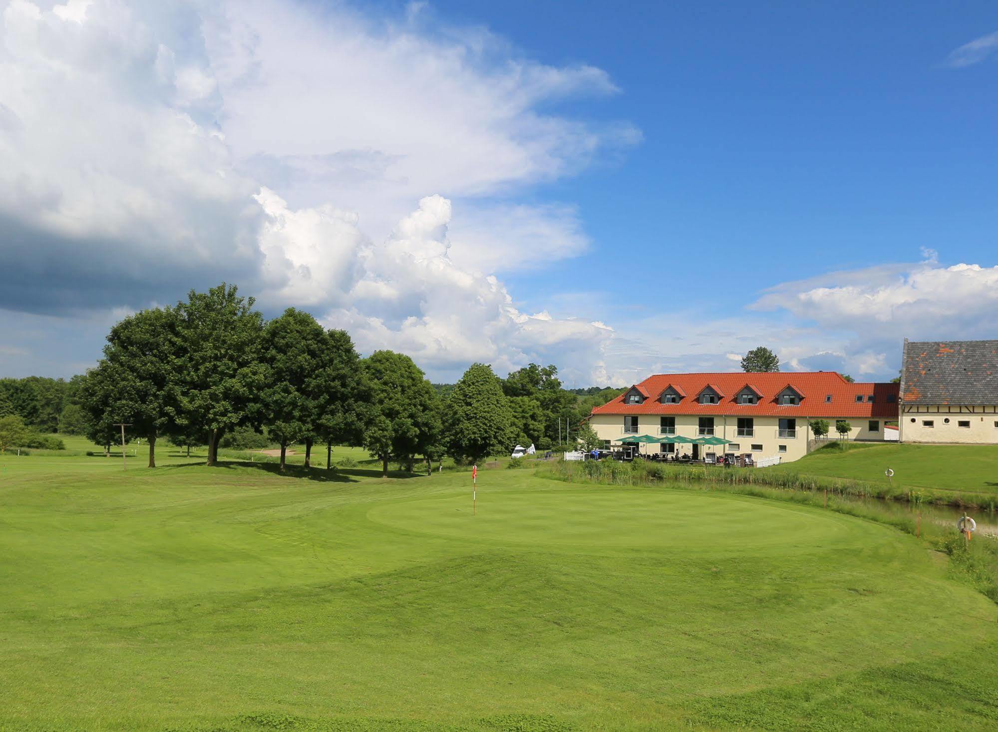 Apartments Golfpark Schlossgut Sickendorf Lauterbach エクステリア 写真