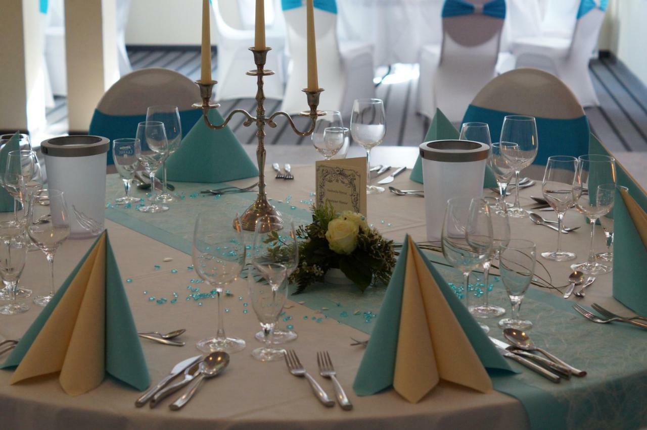 Apartments Golfpark Schlossgut Sickendorf Lauterbach エクステリア 写真