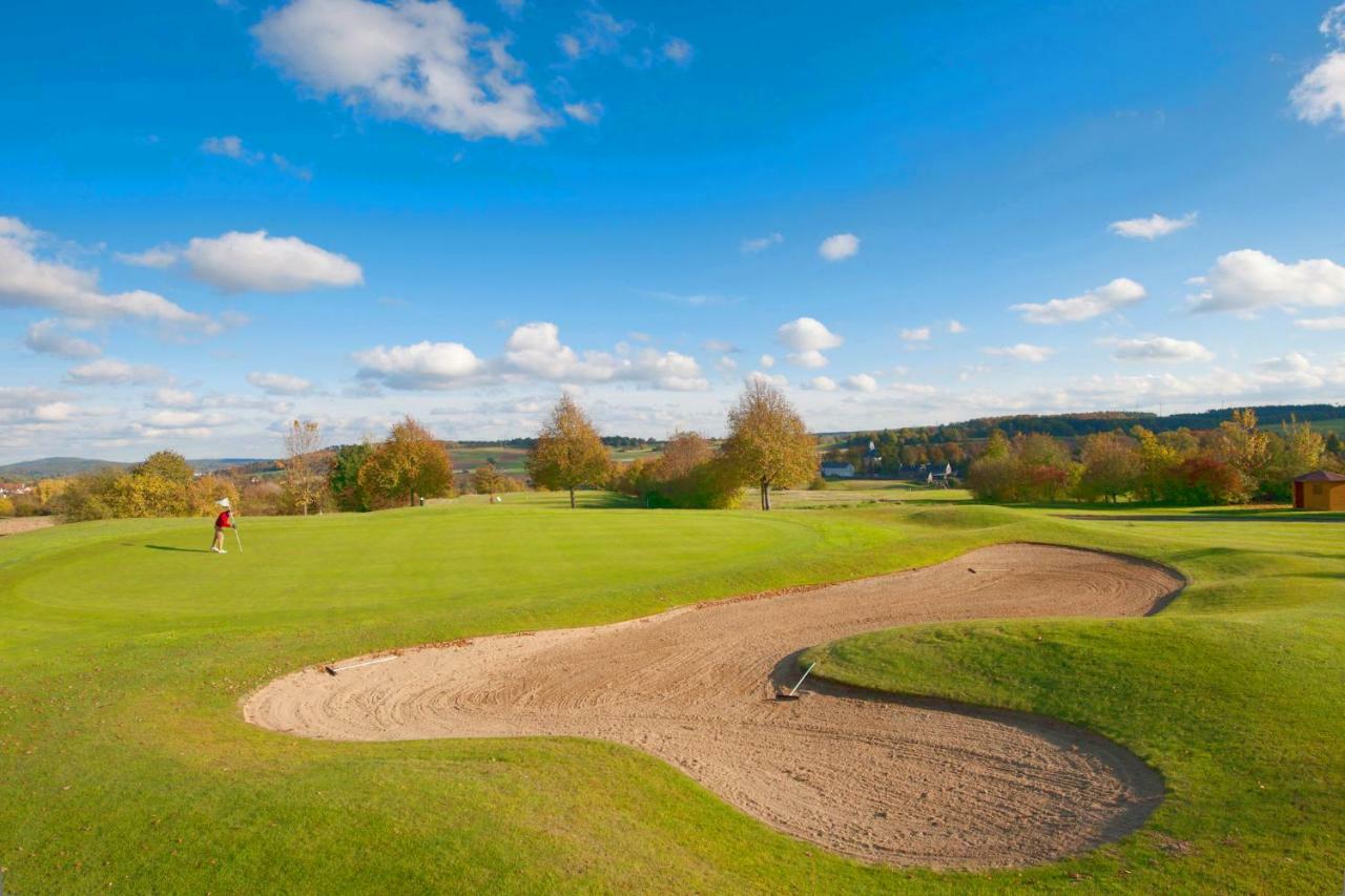 Apartments Golfpark Schlossgut Sickendorf Lauterbach エクステリア 写真